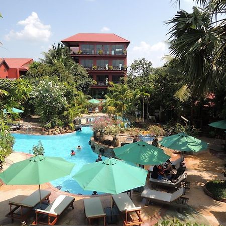 Elephant Blanc Phnom Penh Extérieur photo