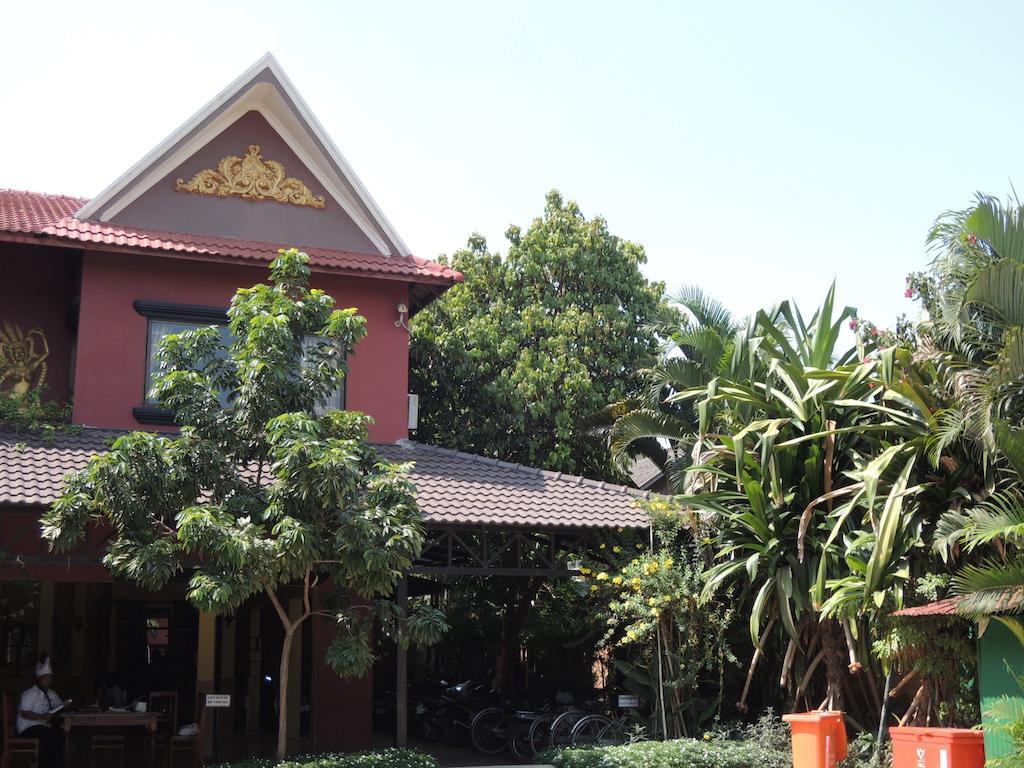 Elephant Blanc Phnom Penh Extérieur photo